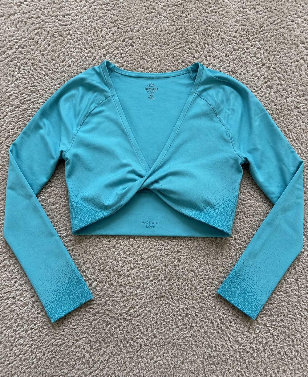 DFYNE Dynamic Long Sleeve Twist Front Crop Top Blue Medium Seamless Gym Yoga